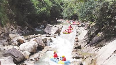 涨8配资 邵武云灵山漂流“开漂”