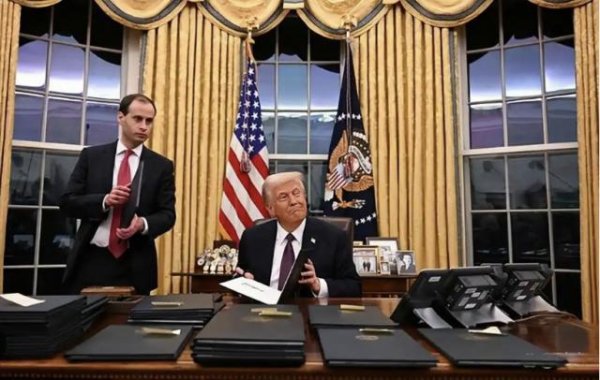 七星配资 特朗普的“忠诚学”正在向经济领域蔓延...